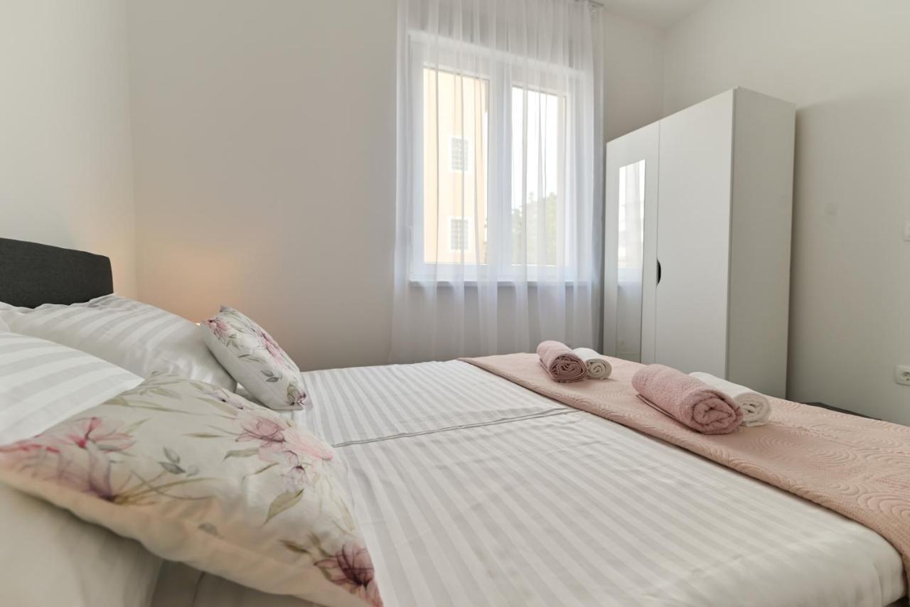 Apartmani Castrum Kaštela المظهر الخارجي الصورة